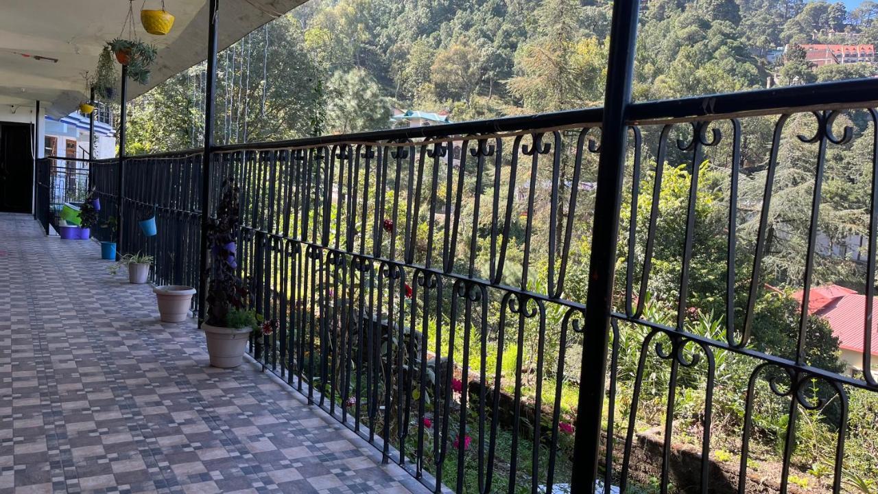 Sunrise View Homestay Kasauli Exteriér fotografie